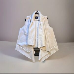 Dolce Cabo Fur/Suede Vest Size XL Women’s Sleeveless Elegance Off White Beige